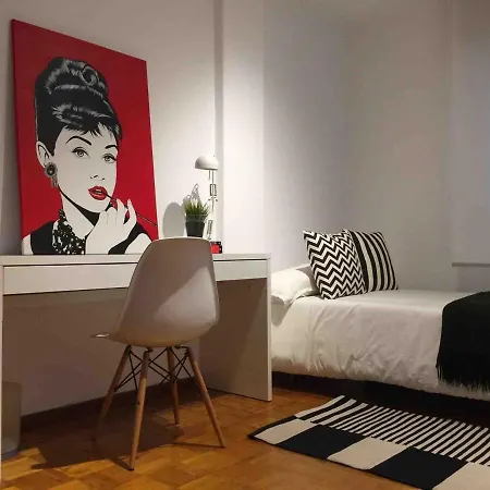 Pontevedra Centro Spacious 3Bedroom Apartment Beach & Golf 아파트 폰테베드라