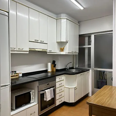 아파트 Pontevedra Centro Spacious 3Bedroom Apartment Beach & Golf 폰테베드라